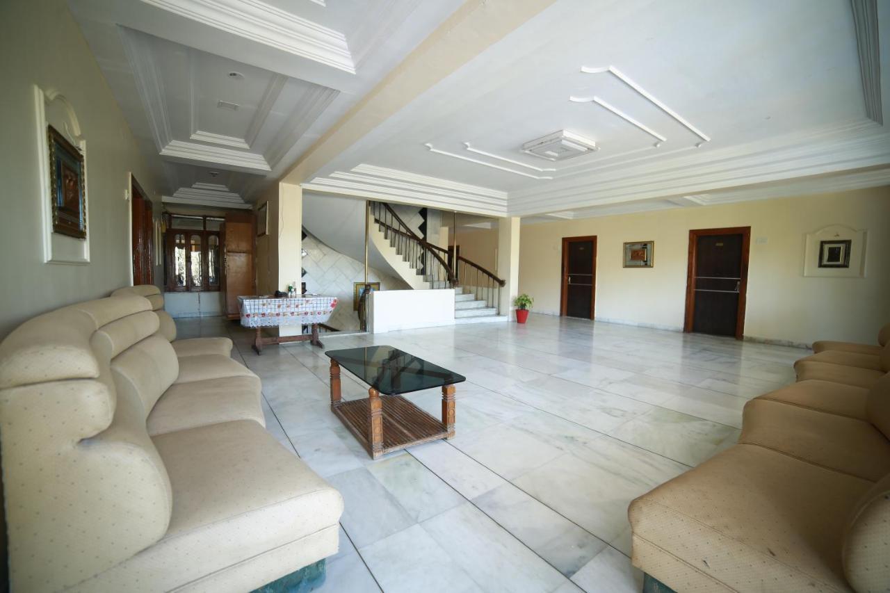 Hotel Sheratone Mount Abu Dış mekan fotoğraf