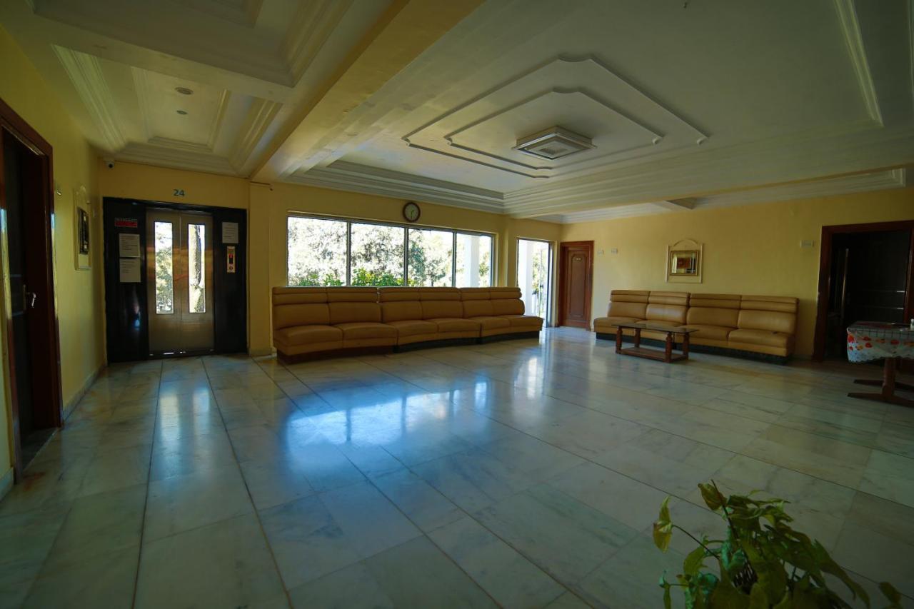 Hotel Sheratone Mount Abu Dış mekan fotoğraf