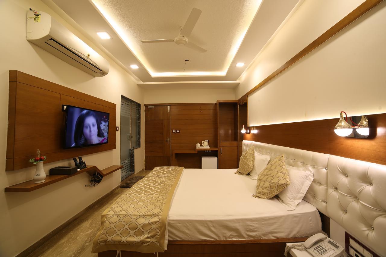 Hotel Sheratone Mount Abu Dış mekan fotoğraf