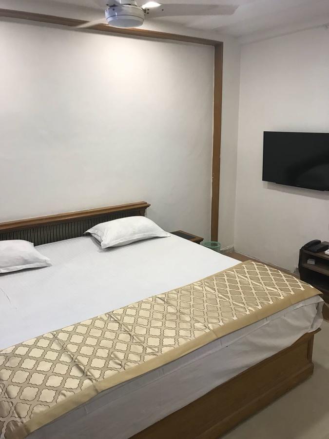 Hotel Sheratone Mount Abu Dış mekan fotoğraf